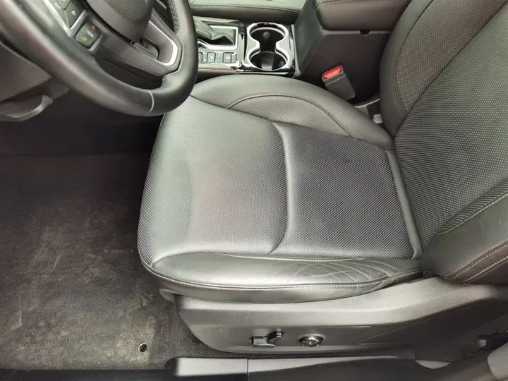 2018 Jeep Commander 2.0T 265HP L4 9AT,autocango,china used car exporter,china ev exporter,chinese used car exporter,chinese used ev exporter