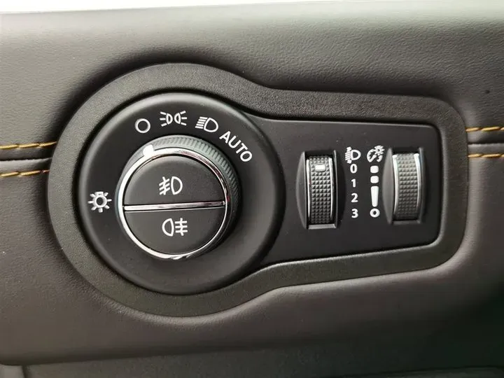 2018 Jeep Commander 2.0T 265HP L4 9AT,autocango,china used car exporter,china ev exporter,chinese used car exporter,chinese used ev exporter