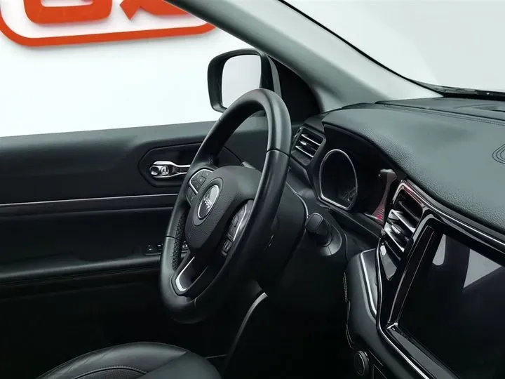 2018 Jeep Commander 2.0T 265HP L4 9AT,autocango,china used car exporter,china ev exporter,chinese used car exporter,chinese used ev exporter