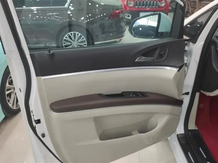 2021 Buick GL8 2.0T 237HP L4 9AT,autocango,china used car exporter,china ev exporter,chinese used car exporter,chinese used ev exporter