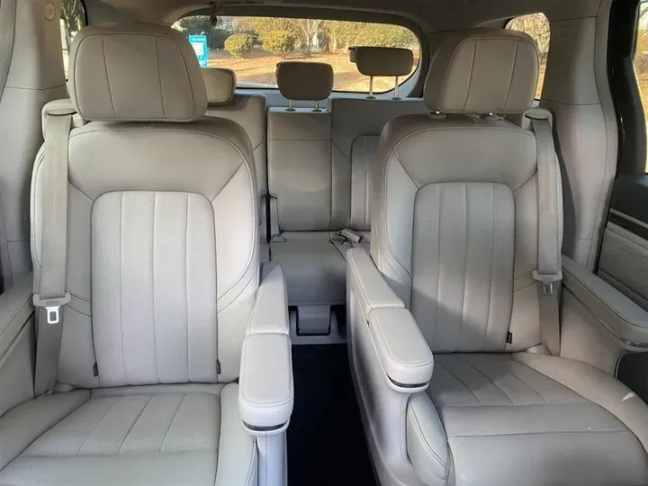 2018 GAC Trumpchi M8 2.0T 201HP L4 6AT,autocango,china used car exporter,china ev exporter,chinese used car exporter,chinese used ev exporter