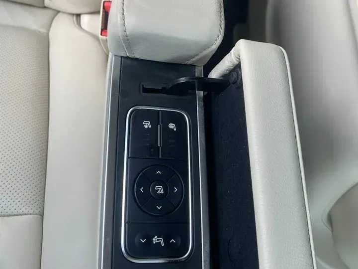 2018 GAC Trumpchi M8 2.0T 201HP L4 6AT,autocango,china used car exporter,china ev exporter,chinese used car exporter,chinese used ev exporter