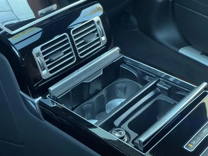 2020 Mansory Range Rover 3.0T 400HP L6 8AT,autocango,china used car exporter,china ev exporter,chinese used car exporter,chinese used ev exporter