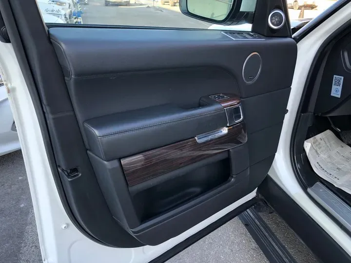 2020 Mansory Range Rover 3.0T 400HP L6 8AT,autocango,china used car exporter,china ev exporter,chinese used car exporter,chinese used ev exporter