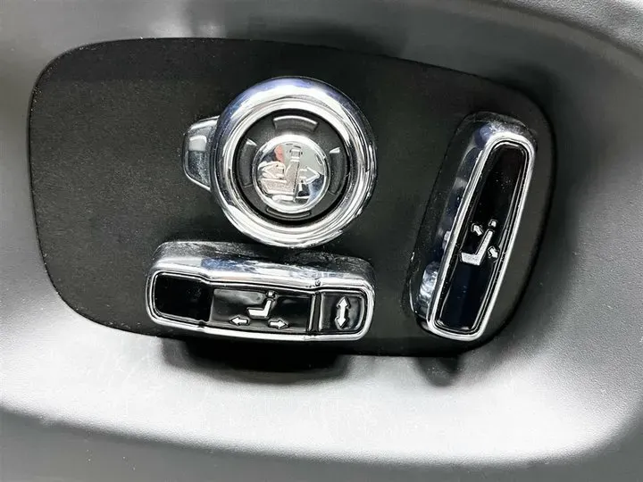 2020 Mansory Range Rover 3.0T 400HP L6 8AT,autocango,china used car exporter,china ev exporter,chinese used car exporter,chinese used ev exporter