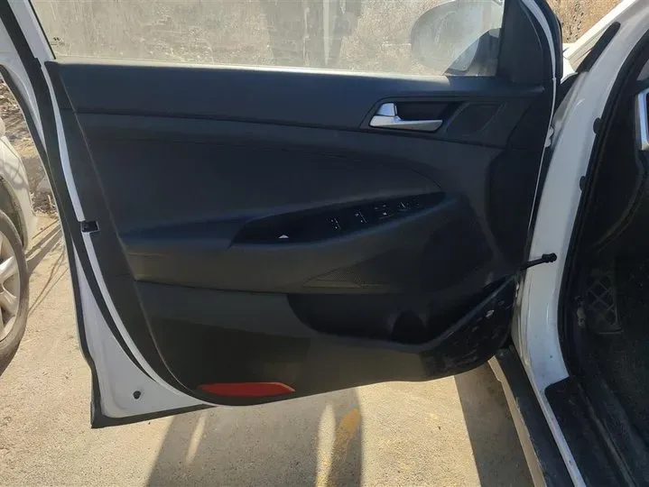 2018 Hyundai Tucson 1.6T 177HP L4 7DCT,autocango,china used car exporter,china ev exporter,chinese used car exporter,chinese used ev exporter