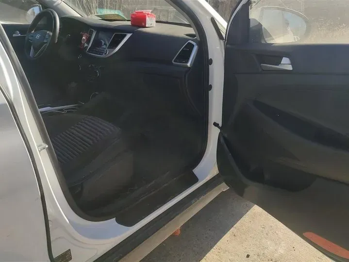 2018 Hyundai Tucson 1.6T 177HP L4 7DCT,autocango,china used car exporter,china ev exporter,chinese used car exporter,chinese used ev exporter