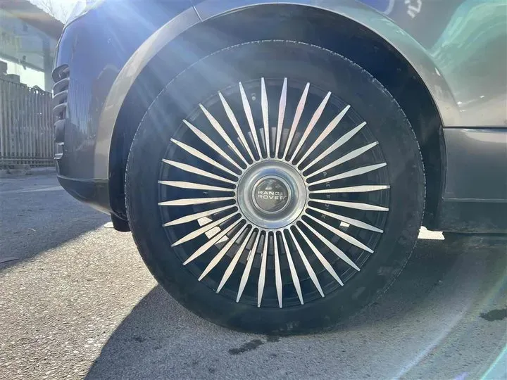 2020 Mansory Range Rover 3.0T 400HP L6 8AT,autocango,china used car exporter,china ev exporter,chinese used car exporter,chinese used ev exporter