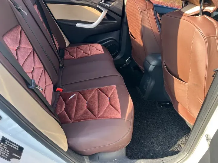 2016 ChangAn Alsvin V7 1.6L 124HP L4 5MT,autocango,china used car exporter,china ev exporter,chinese used car exporter,chinese used ev exporter