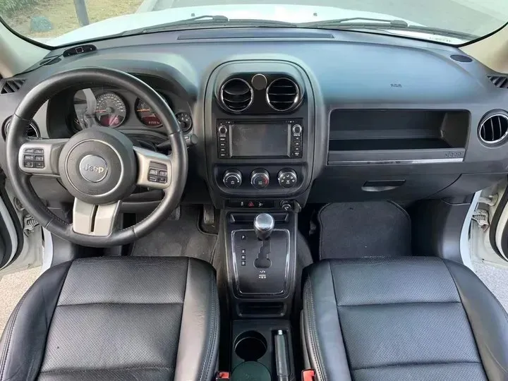 2014 Jeep Patriot 2.0L 156HP L4 CVT,autocango,china used car exporter,china ev exporter,chinese used car exporter,chinese used ev exporter