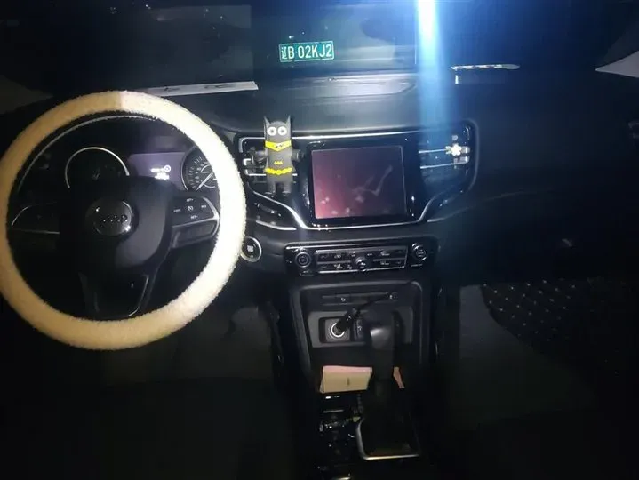 2018 Jeep Commander 2.0T 234HP L4 9AT,autocango,china used car exporter,china ev exporter,chinese used car exporter,chinese used ev exporter