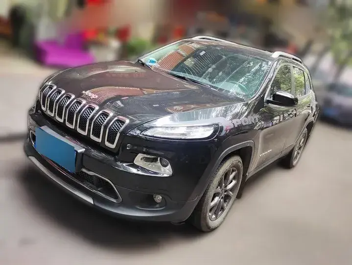 2020 Jeep Cherokee 2.0L 148HP L4 9AT