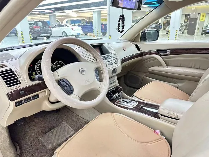 2004 Nissan CIMA 4.5L 340HP V8 5AT,autocango,china used car exporter,china ev exporter,chinese used car exporter,chinese used ev exporter