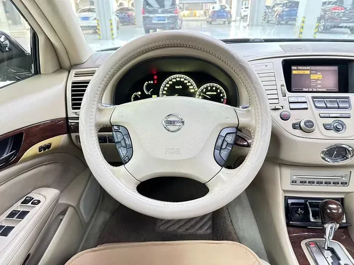 2004 Nissan CIMA 4.5L 340HP V8 5AT,autocango,china used car exporter,china ev exporter,chinese used car exporter,chinese used ev exporter