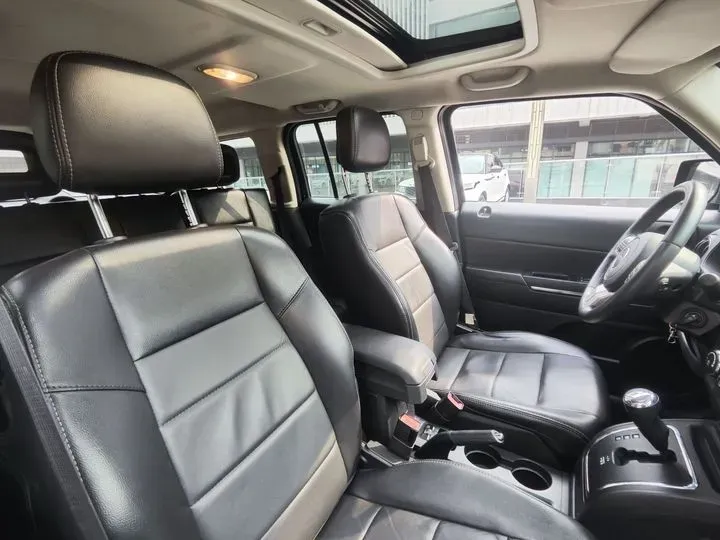 2014 Jeep Patriot 2.4L 170HP L4 6AT,autocango,china used car exporter,china ev exporter,chinese used car exporter,chinese used ev exporter