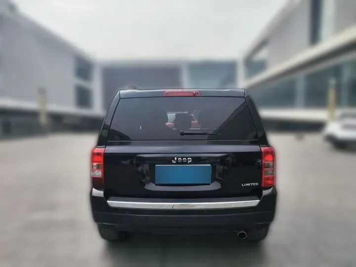 2014 Jeep Patriot 2.4L 170HP L4 6AT,autocango,china used car exporter,china ev exporter,chinese used car exporter,chinese used ev exporter