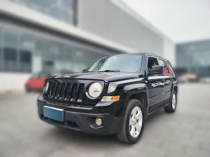2014 Jeep Patriot 2.4L 170HP L4 6AT,autocango,china used car exporter,china ev exporter,chinese used car exporter,chinese used ev exporter