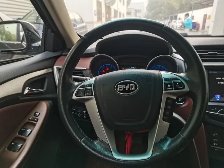 2014 BYD G5 1.5T 154HP L4 6DCT,autocango,china used car exporter,china ev exporter,chinese used car exporter,chinese used ev exporter