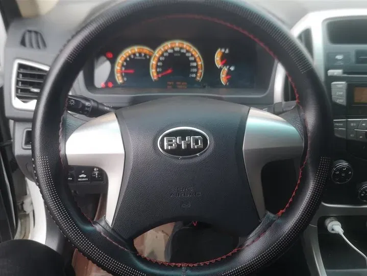 2015 BYD F3 1.5L 109HP L4 5MT,autocango,china used car exporter,china ev exporter,chinese used car exporter,chinese used ev exporter