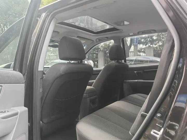 2012 Hyundai Santafe Classic 2.4L 174HP L4 6AT,autocango,china used car exporter,china ev exporter,chinese used car exporter,chinese used ev exporter