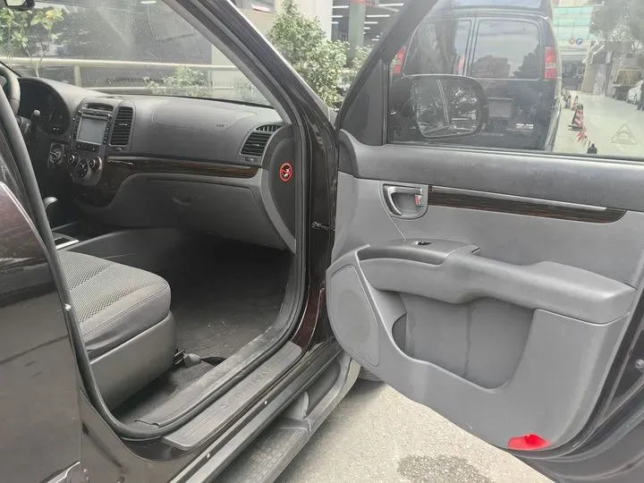 2012 Hyundai Santafe Classic 2.4L 174HP L4 6AT,autocango,china used car exporter,china ev exporter,chinese used car exporter,chinese used ev exporter