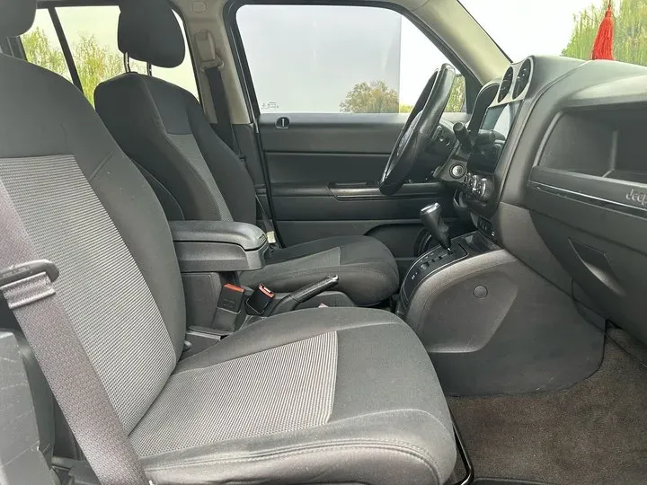 2014 Jeep Patriot 2.4L 170HP L4 6AT,autocango,china used car exporter,china ev exporter,chinese used car exporter,chinese used ev exporter