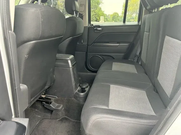 2014 Jeep Patriot 2.4L 170HP L4 6AT,autocango,china used car exporter,china ev exporter,chinese used car exporter,chinese used ev exporter