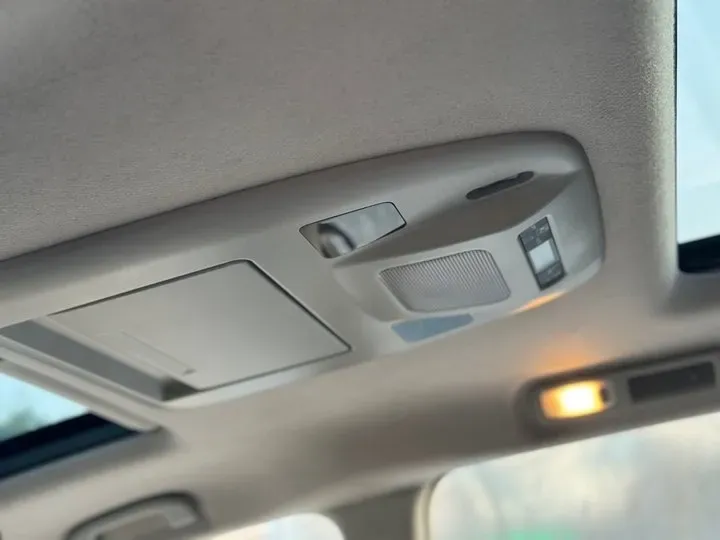 2015 Nissan Quest 3.5L 277HP V6 CVT,autocango,china used car exporter,china ev exporter,chinese used car exporter,chinese used ev exporter