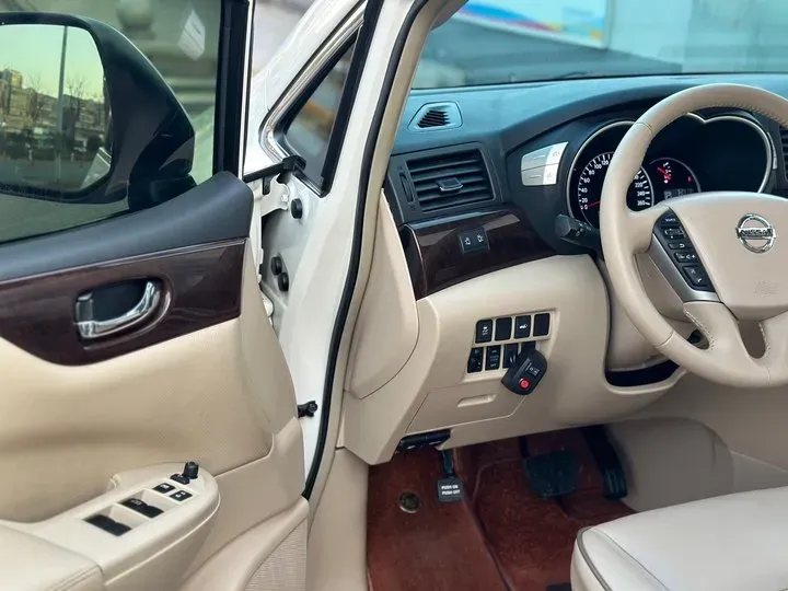 2015 Nissan Quest 3.5L 277HP V6 CVT,autocango,china used car exporter,china ev exporter,chinese used car exporter,chinese used ev exporter