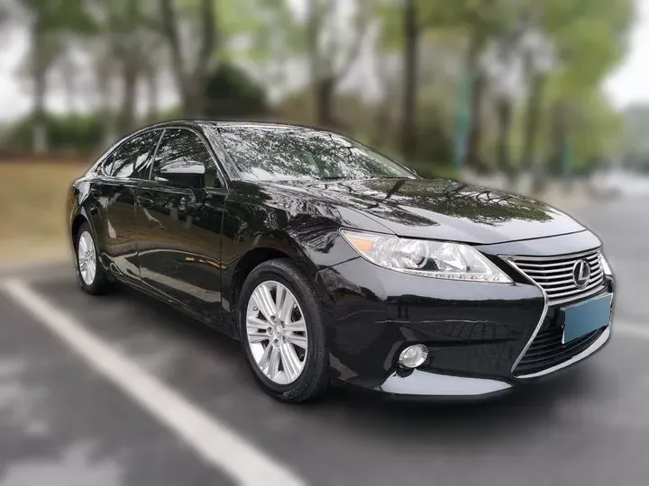 2013 Lexus ES 2.5L 184HP L4 6AT,autocango,china used car exporter,china ev exporter,chinese used car exporter,chinese used ev exporter