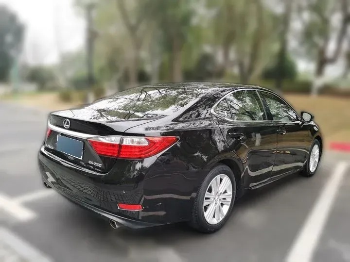 2013 Lexus ES 2.5L 184HP L4 6AT,autocango,china used car exporter,china ev exporter,chinese used car exporter,chinese used ev exporter