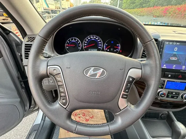 2012 Hyundai Santafe Classic 2.4L 174HP L4 6AT,autocango,china used car exporter,china ev exporter,chinese used car exporter,chinese used ev exporter