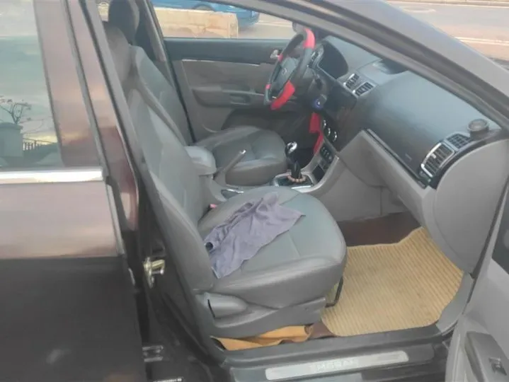 2013 Geely Emgrand Classic 1.5L 109HP L4 5MT,autocango,china used car exporter,china ev exporter,chinese used car exporter,chinese used ev exporter