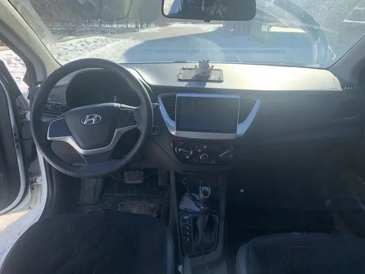 2017 Hyundai Verna RV 1.4L 100HP L4 6AT,autocango,china used car exporter,china ev exporter,chinese used car exporter,chinese used ev exporter