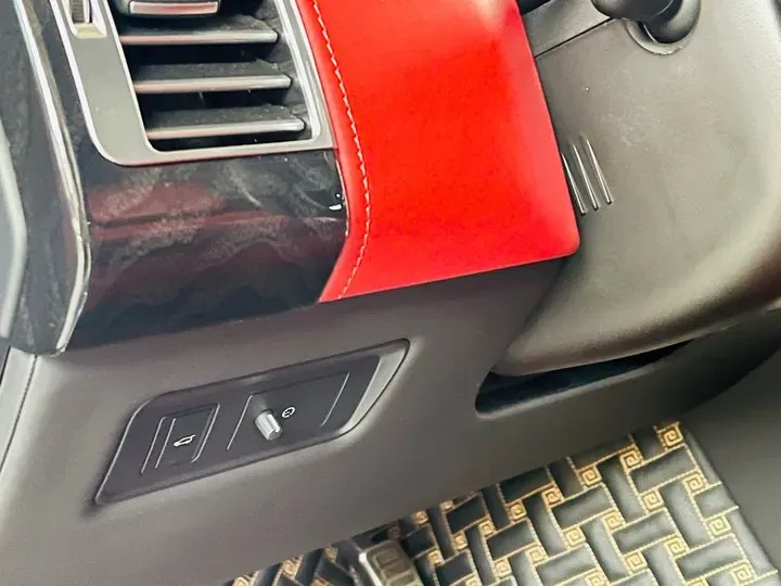 2020 Mansory Range Rover 3.0T 400HP L6 8AT,autocango,china used car exporter,china ev exporter,chinese used car exporter,chinese used ev exporter