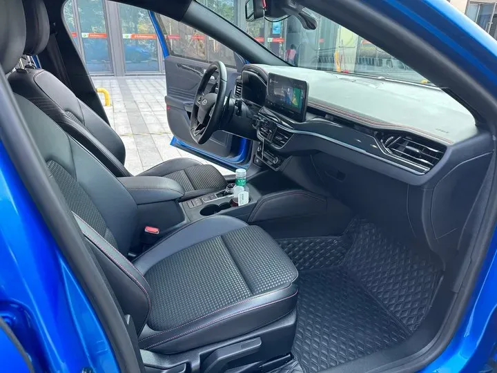 2021 Ford Focus 1.5T 174HP L3 8AT,autocango,china used car exporter,china ev exporter,chinese used car exporter,chinese used ev exporter