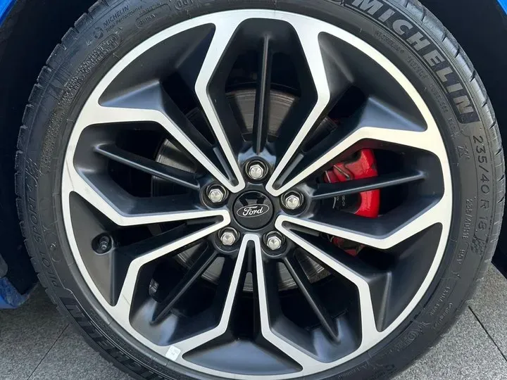 2021 Ford Focus 1.5T 174HP L3 8AT,autocango,china used car exporter,china ev exporter,chinese used car exporter,chinese used ev exporter