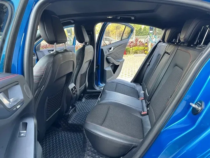 2021 Ford Focus 1.5T 174HP L3 8AT,autocango,china used car exporter,china ev exporter,chinese used car exporter,chinese used ev exporter