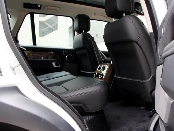 2020 Mansory Range Rover 3.0T 400HP L6 8AT,autocango,china used car exporter,china ev exporter,chinese used car exporter,chinese used ev exporter