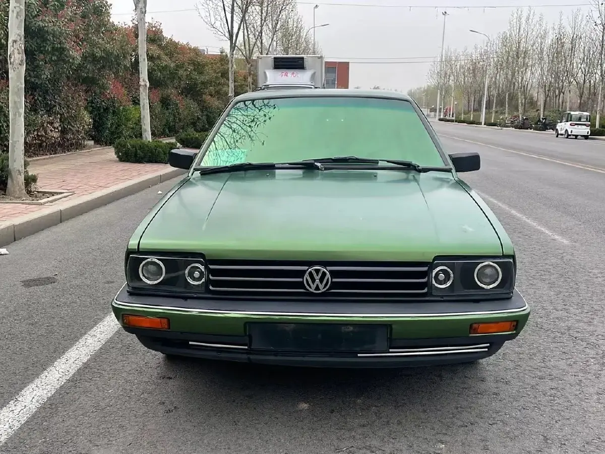 2004 Volkswagen Santana Classic 1.6L 87HP L4 5MT