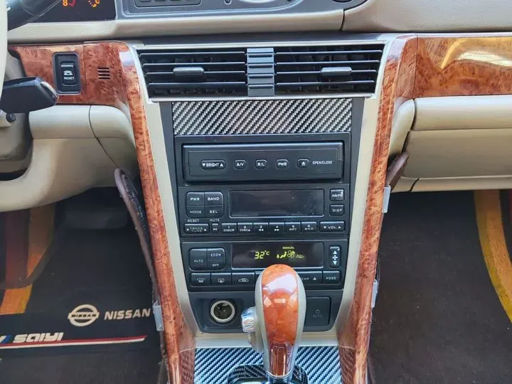 2004 Nissan Bluebird Classic 2.0L 154HP L4 4AT,autocango,china used car exporter,china ev exporter,chinese used car exporter,chinese used ev exporter