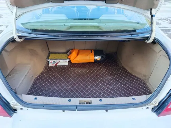 2004 Nissan Bluebird Classic 2.0L 154HP L4 4AT,autocango,china used car exporter,china ev exporter,chinese used car exporter,chinese used ev exporter