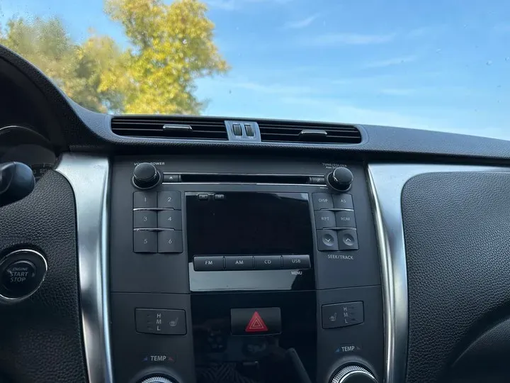 2011 Suzuki Kizashi 2.4L 178HP L4 CVT,autocango,china used car exporter,china ev exporter,chinese used car exporter,chinese used ev exporter