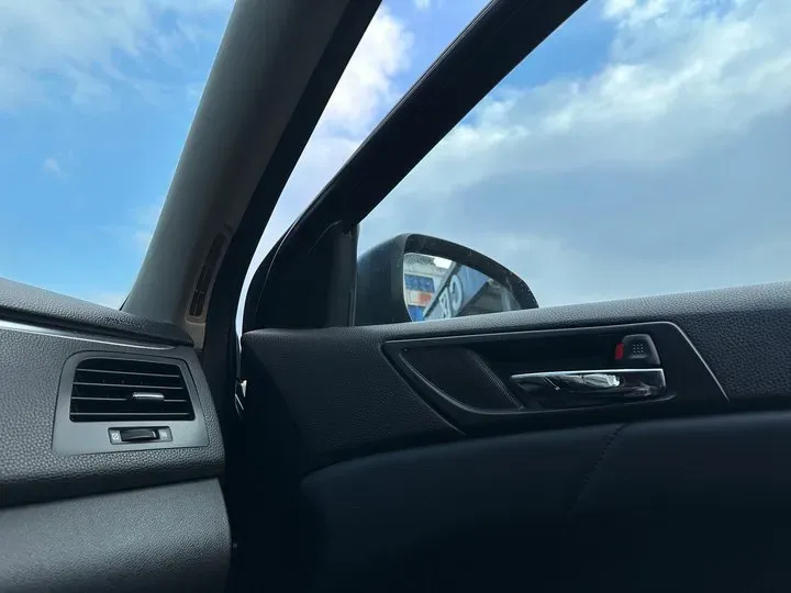 2011 Suzuki Kizashi 2.4L 178HP L4 CVT,autocango,china used car exporter,china ev exporter,chinese used car exporter,chinese used ev exporter