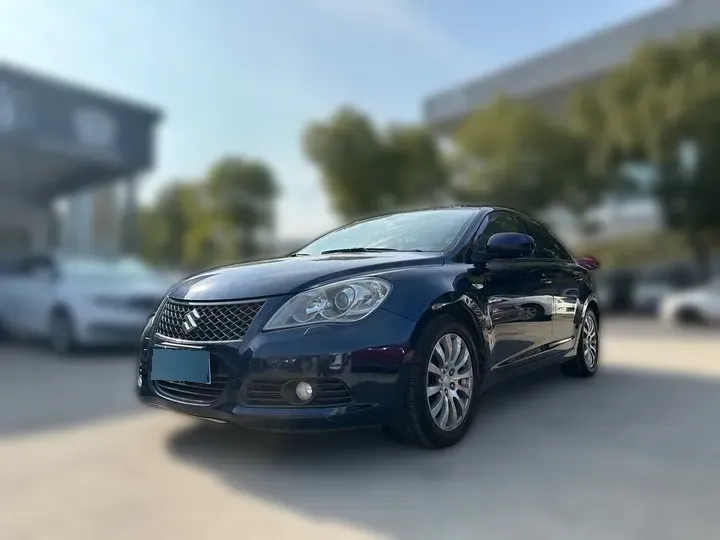 2011 Suzuki Kizashi 2.4L 178HP L4 CVT,autocango,china used car exporter,china ev exporter,chinese used car exporter,chinese used ev exporter