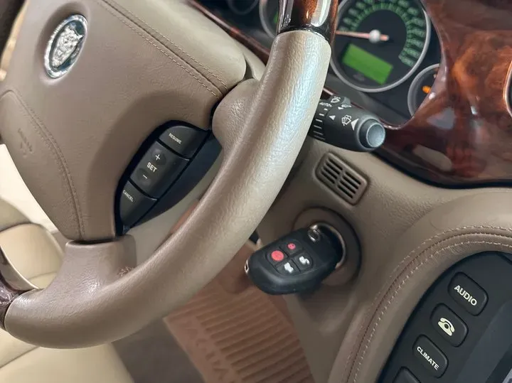 2006 Jaguar S-TYPE 3.0L 244HP V6 6AT,autocango,china used car exporter,china ev exporter,chinese used car exporter,chinese used ev exporter