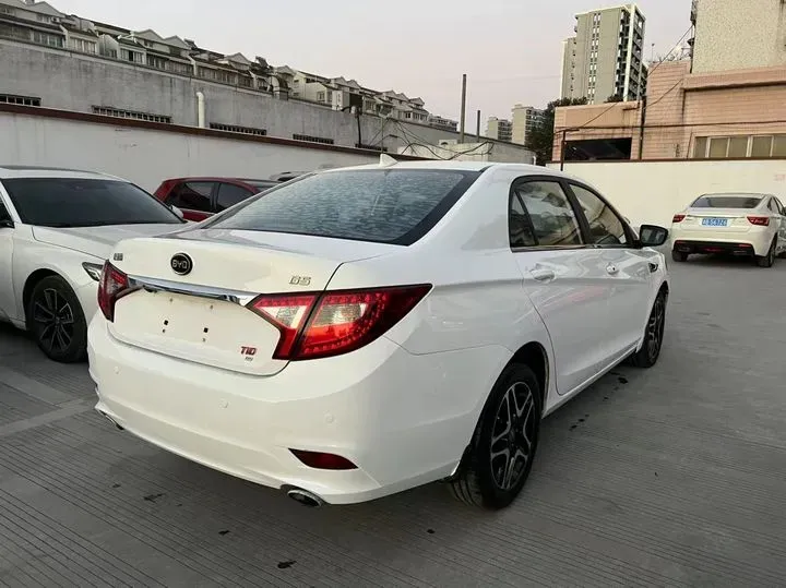 2014 BYD G5 1.5T 154HP L4 6DCT,autocango,china used car exporter,china ev exporter,chinese used car exporter,chinese used ev exporter