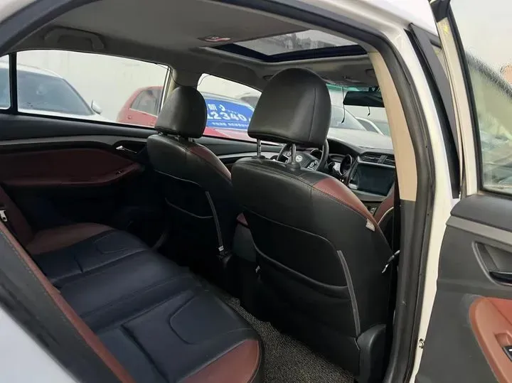 2014 BYD G5 1.5T 154HP L4 6DCT,autocango,china used car exporter,china ev exporter,chinese used car exporter,chinese used ev exporter