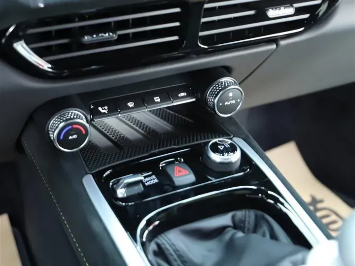 2022 Lotus EMIRA 3.5T 405HP V6 6MT,autocango,china used car exporter,china ev exporter,chinese used car exporter,chinese used ev exporter