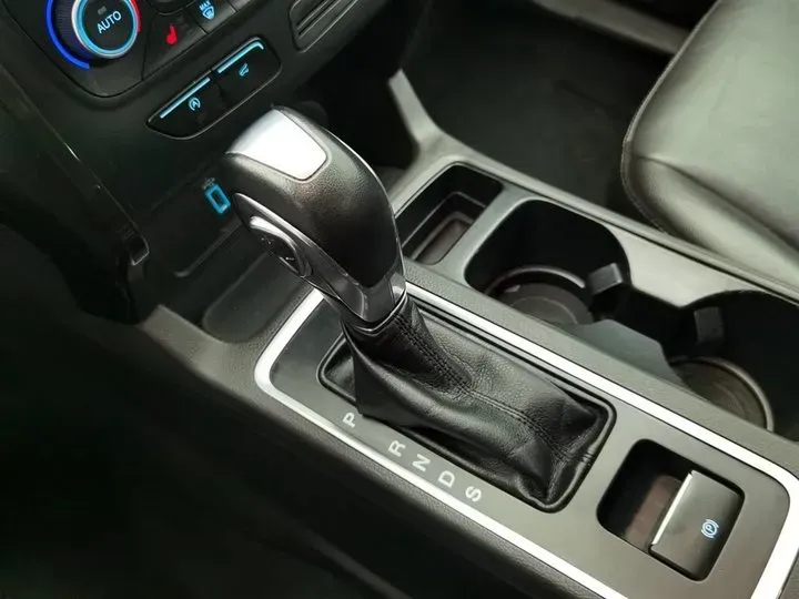 2019 Ford Kuga 1.5T 181HP L4 6AT,autocango,china used car exporter,china ev exporter,chinese used car exporter,chinese used ev exporter